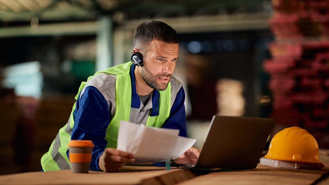 GEN_Industries_manufacturing_empower-field-workers_2560x1440