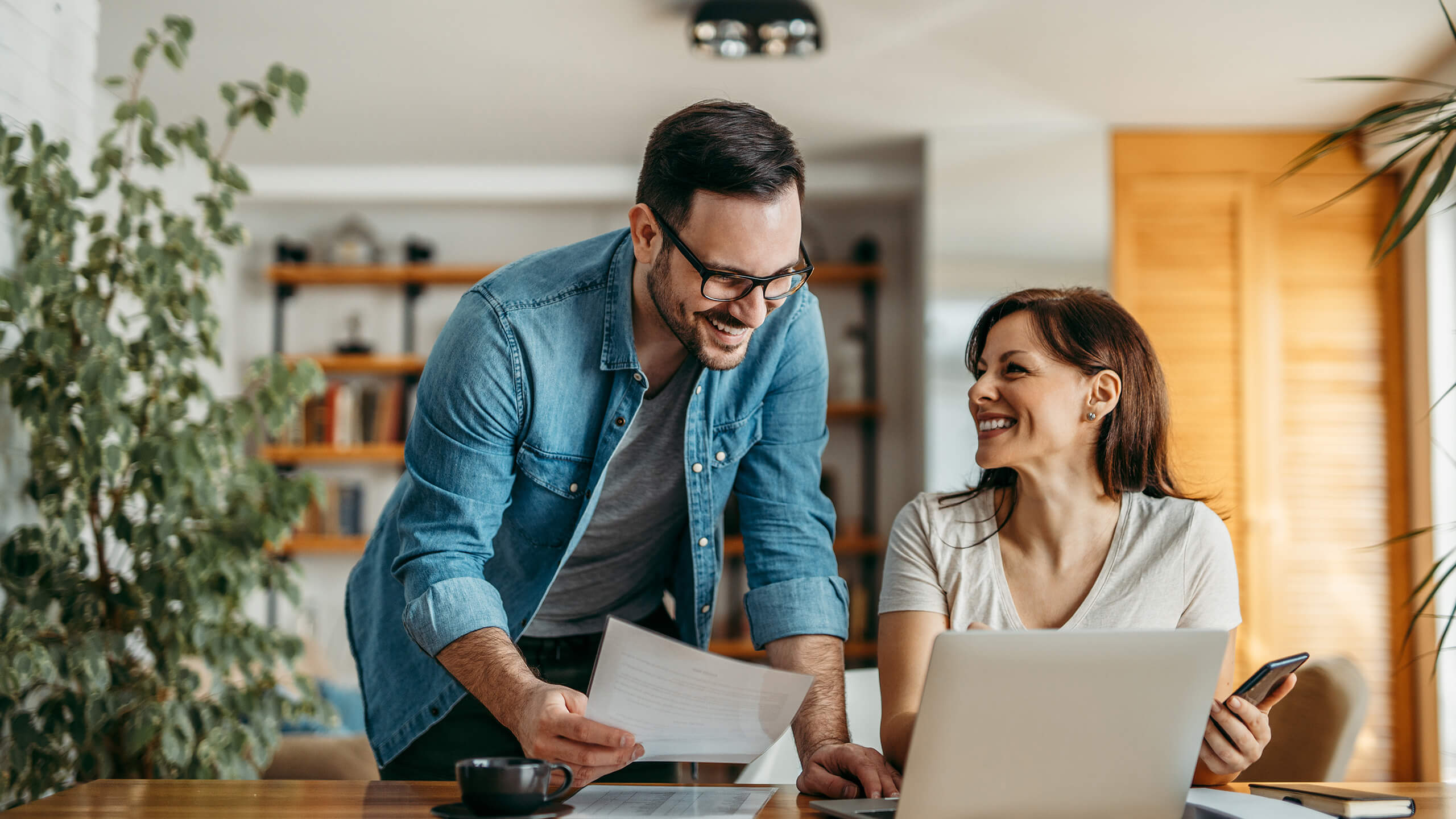 WEB_Industries_finance_2560x1440